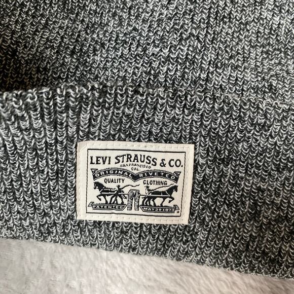 Men's Levi's Gray Cardigan Knit Beanie Cap North South Signature Logo Patch NWT - Picture 2 of 5
